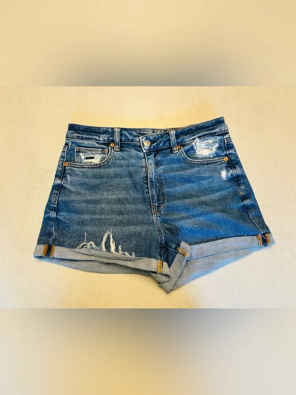 American Eagle Mom Short